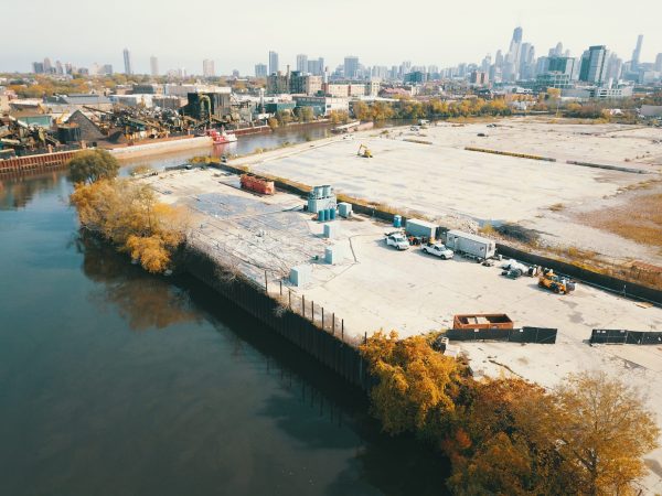 Nosso aquecimento por resistência elétrica (serviços de remediação ERH) foi bem utilizado por Sterling Bay em seu projeto de redesenvolvimento de brownfields Lincoln Yards de 55 acres.