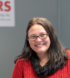 Katie Cram, comptable financière